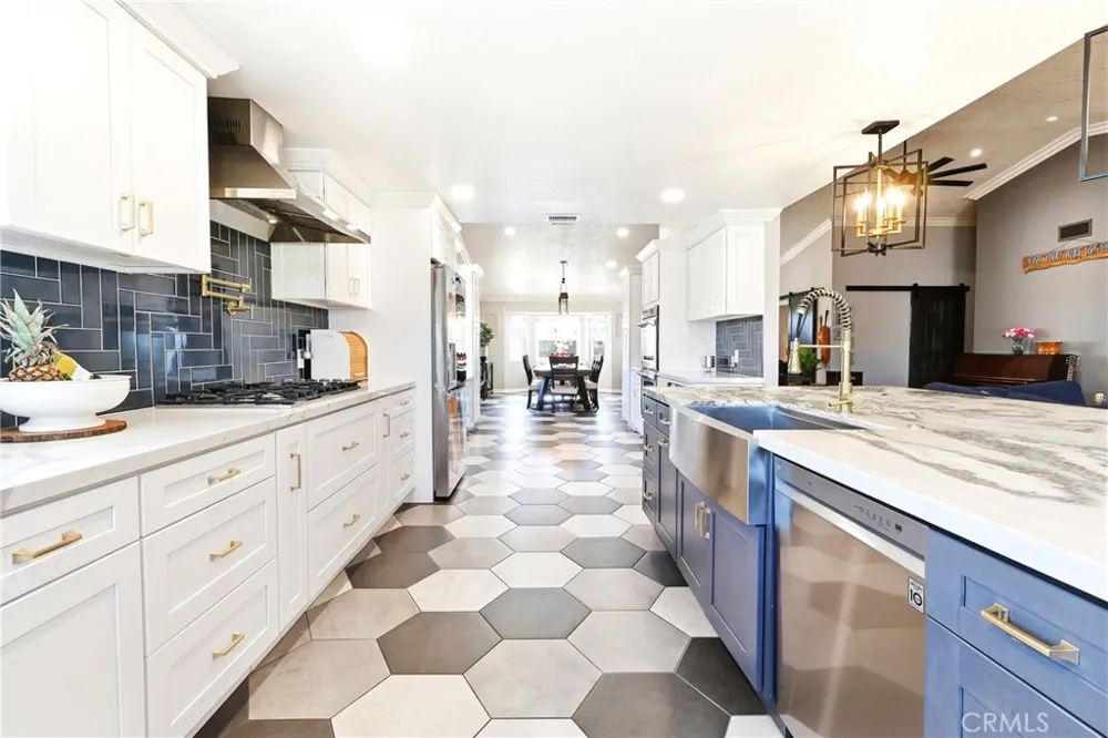 6738 Tamarisk Avenue Hesperia, CA 92344