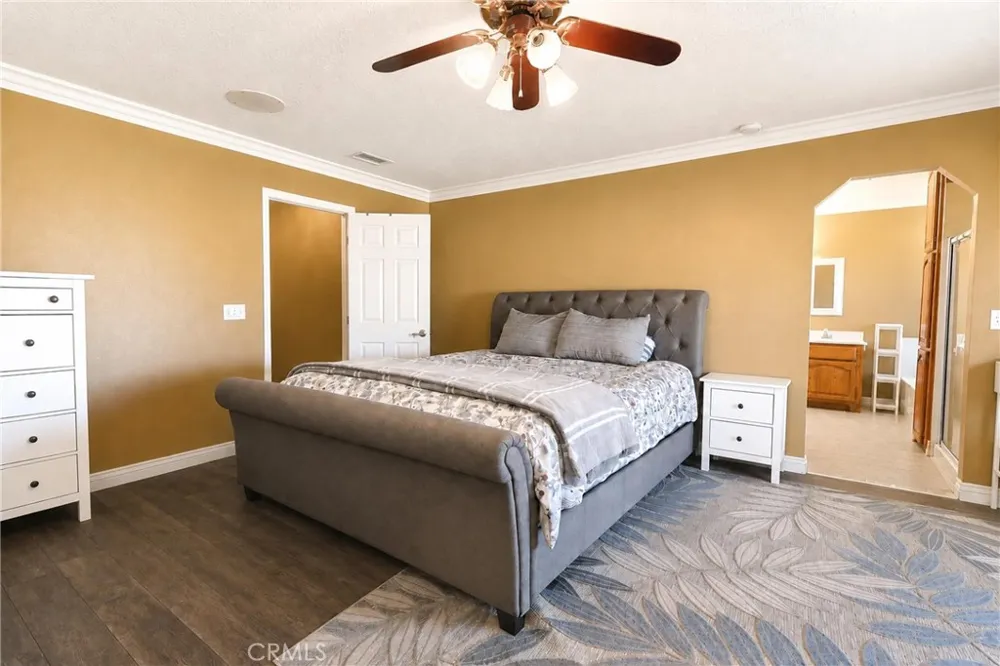 6738 Tamarisk Avenue Hesperia, CA 92344