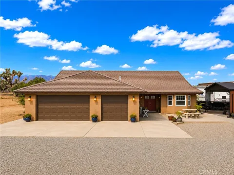6738 Tamarisk Avenue