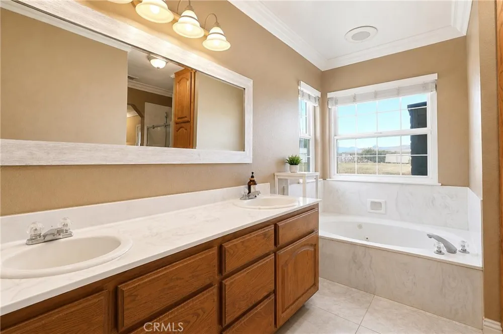 6738 Tamarisk Avenue Hesperia, CA 92344