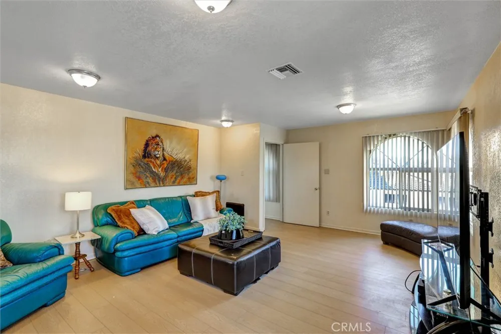 19603 Enslow Carson, CA 90746