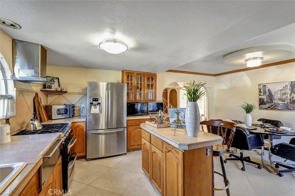 19603 Enslow Carson, CA 90746