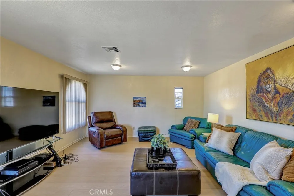 19603 Enslow Carson, CA 90746