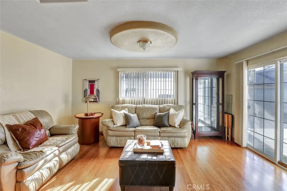 19603 Enslow Carson, CA 90746
