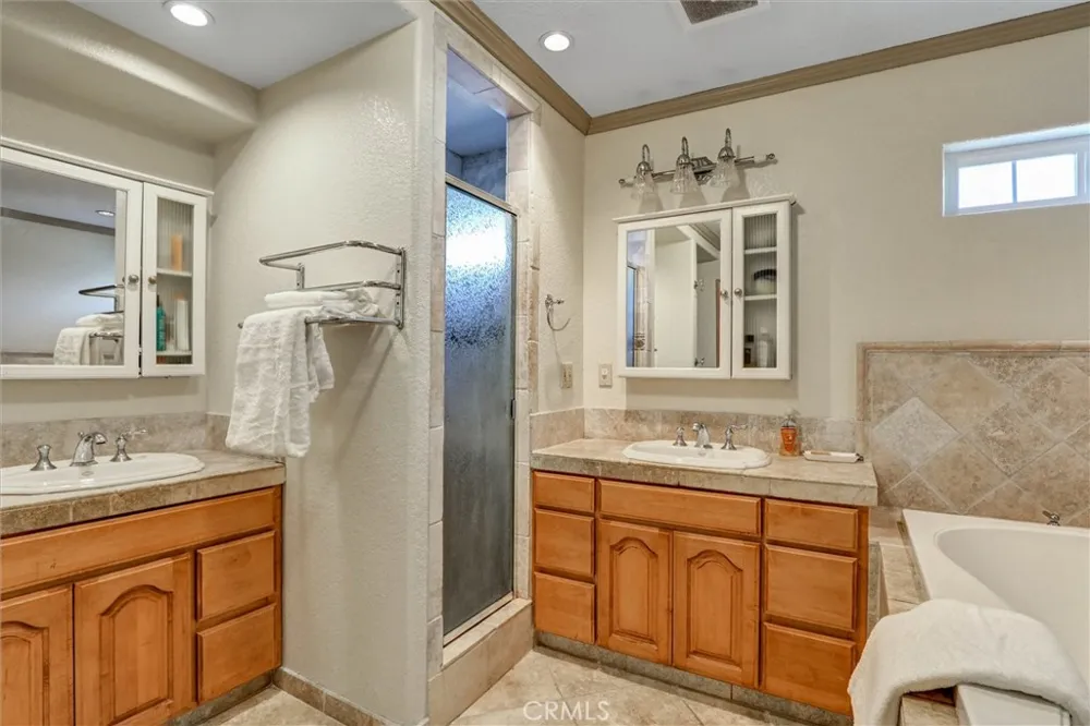 19603 Enslow Carson, CA 90746