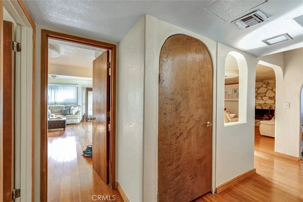 19603 Enslow Carson, CA 90746