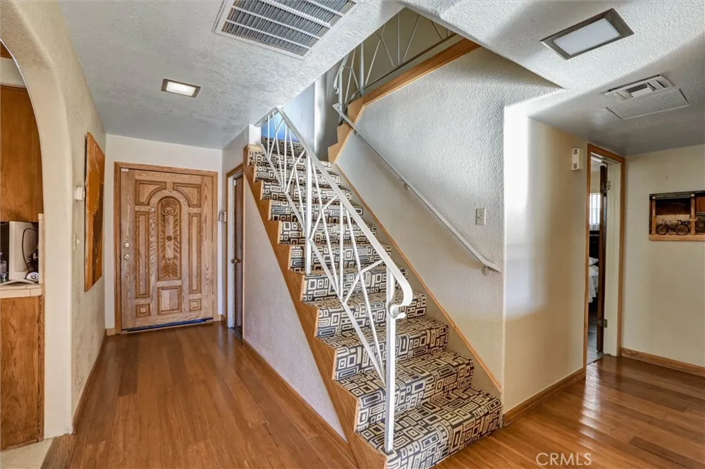 19603 Enslow Carson, CA 90746