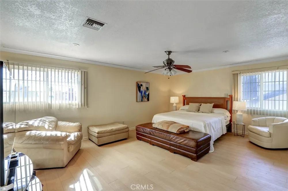 19603 Enslow Carson, CA 90746
