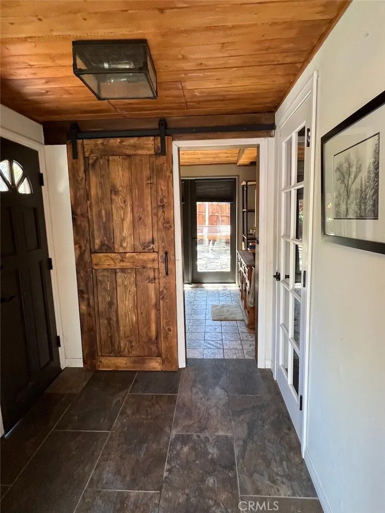 456 S Skyline Drive Thousand Oaks, CA 91361