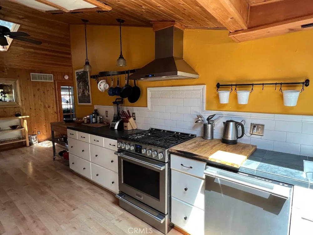 456 S Skyline Drive Thousand Oaks, CA 91361