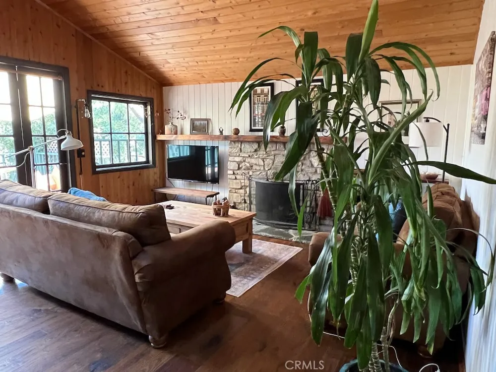456 S Skyline Drive Thousand Oaks, CA 91361