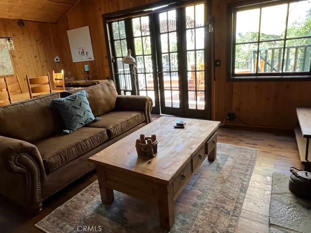 456 S Skyline Drive Thousand Oaks, CA 91361