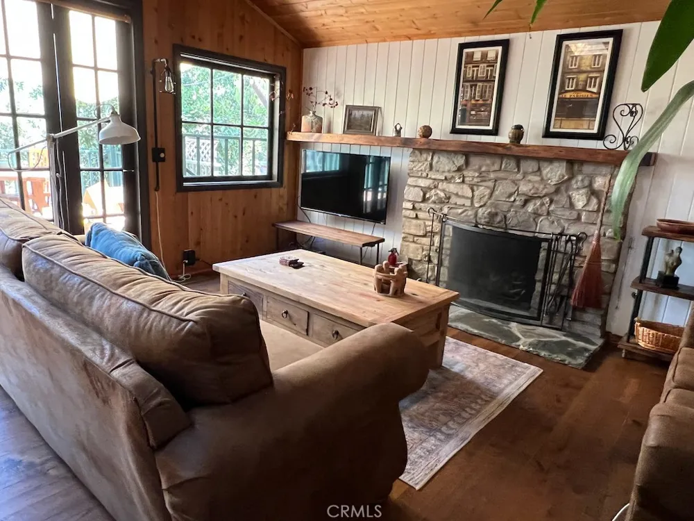456 S Skyline Drive Thousand Oaks, CA 91361