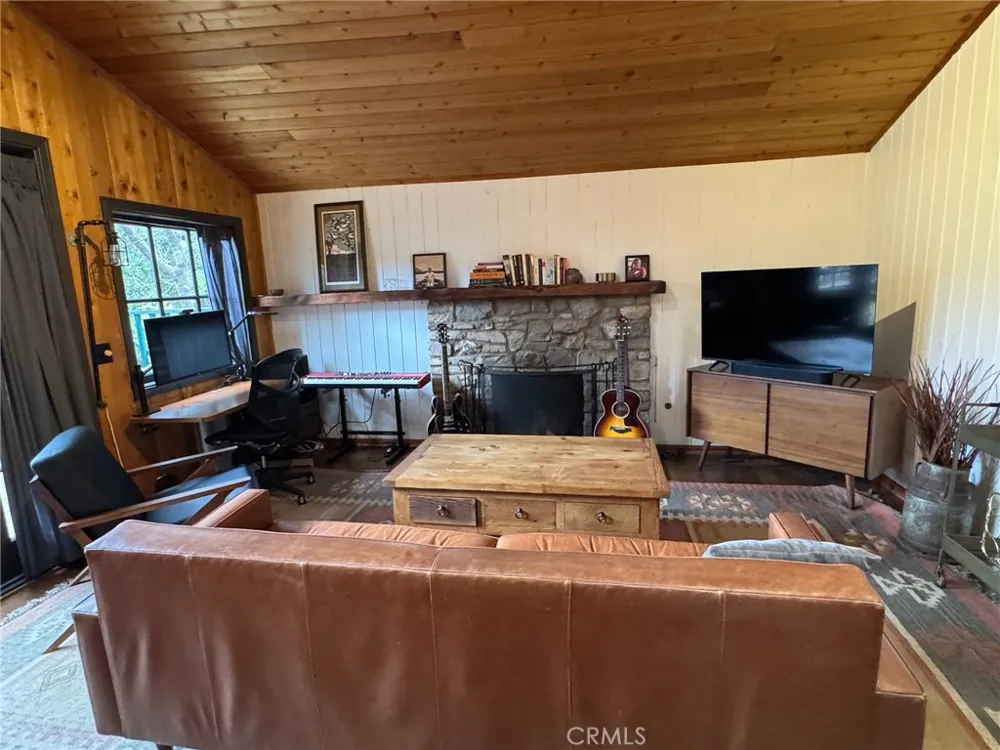 456 S Skyline Drive Thousand Oaks, CA 91361