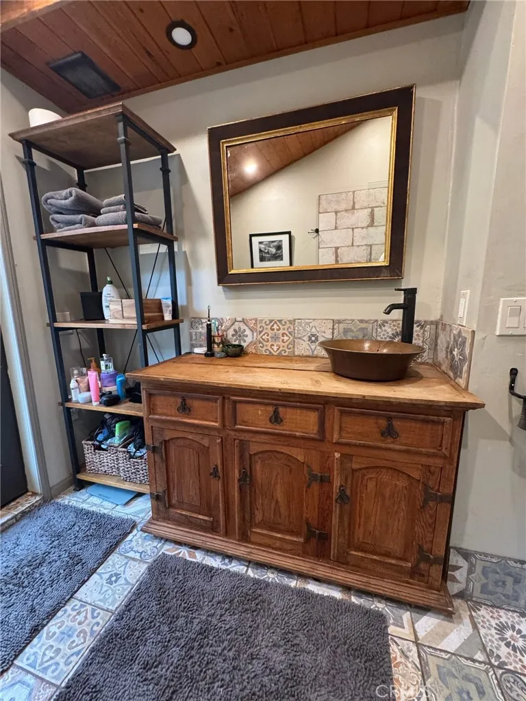 456 S Skyline Drive Thousand Oaks, CA 91361