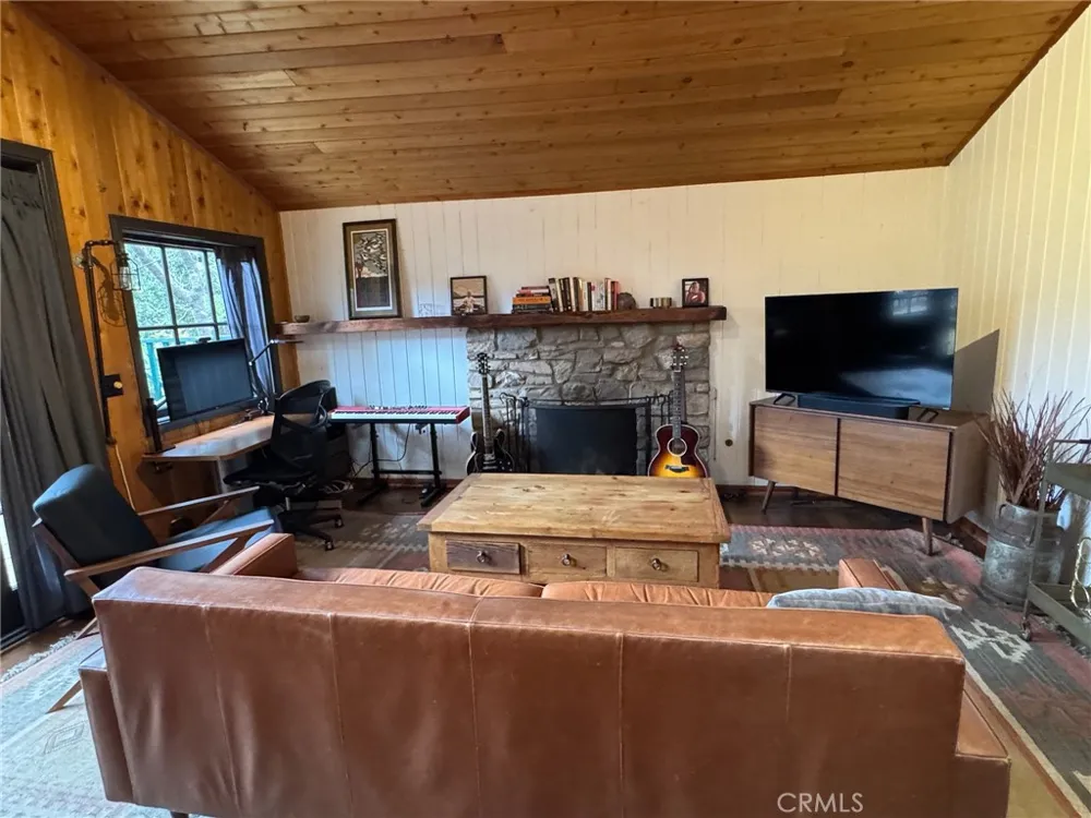 456 S Skyline Drive Thousand Oaks, CA 91361