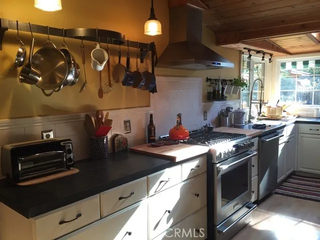 456 S Skyline Drive Thousand Oaks, CA 91361