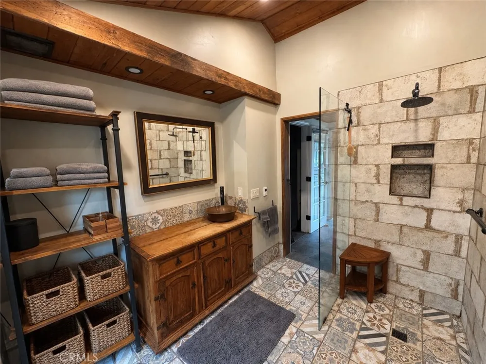 456 S Skyline Drive Thousand Oaks, CA 91361