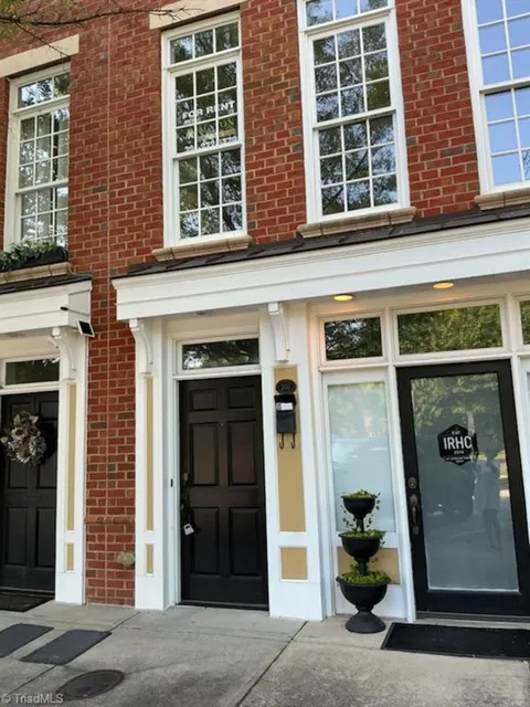 203 Southside Square