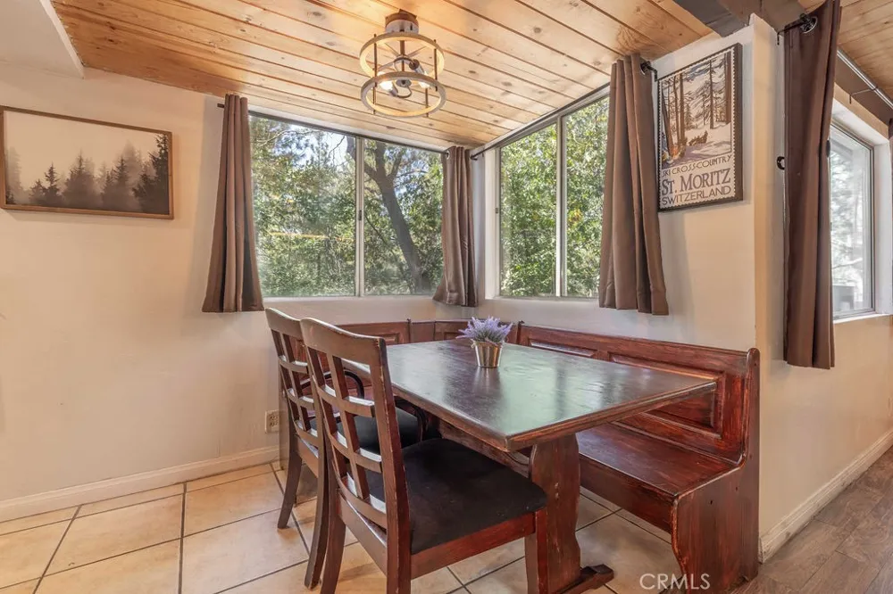 42598 Alta Vista Avenue Big Bear Lake, CA 92315