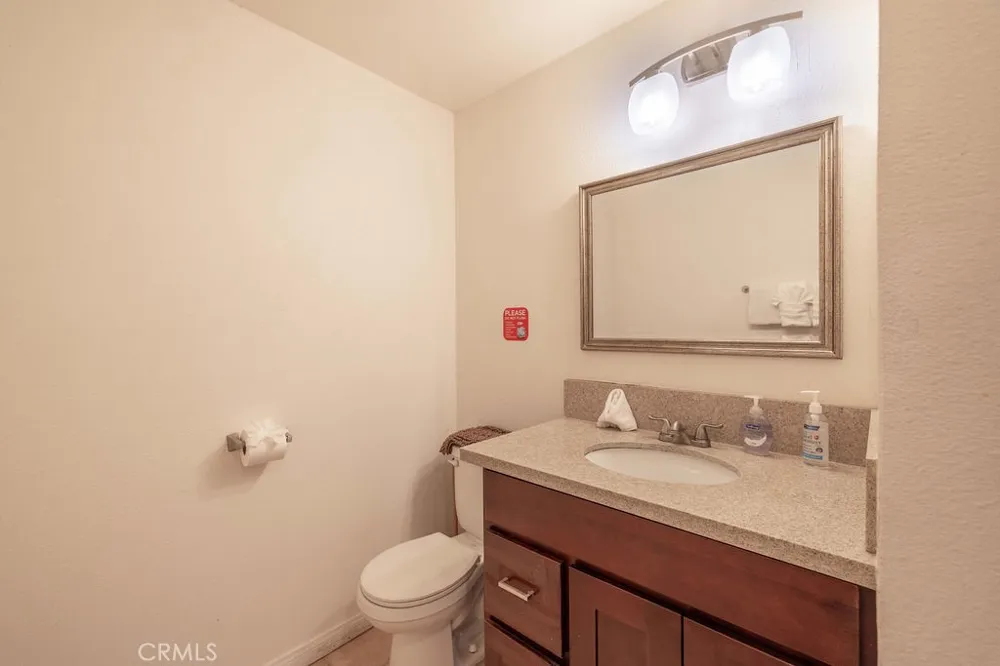 42598 Alta Vista Avenue Big Bear Lake, CA 92315