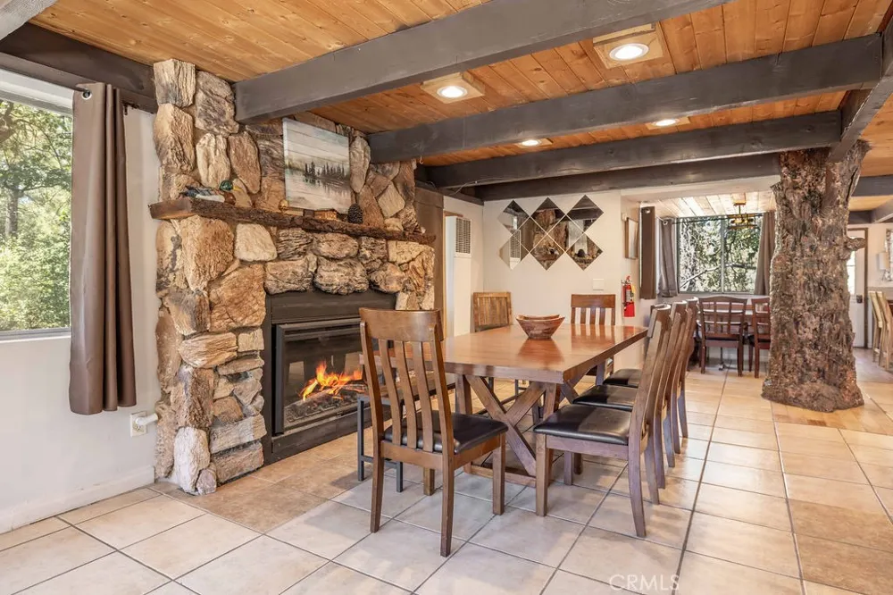 42598 Alta Vista Avenue Big Bear Lake, CA 92315