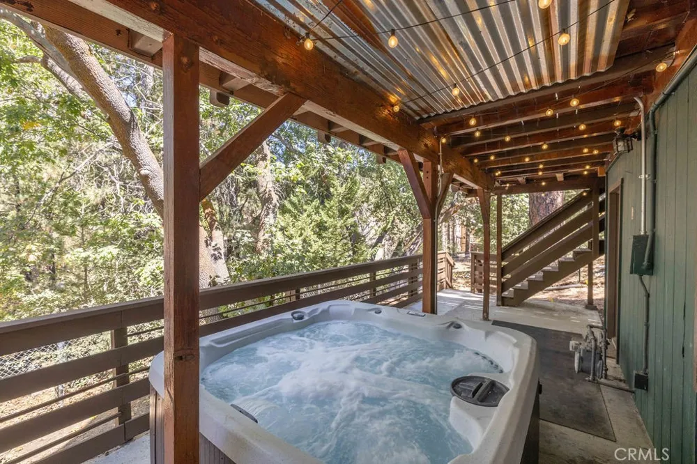 42598 Alta Vista Avenue Big Bear Lake, CA 92315
