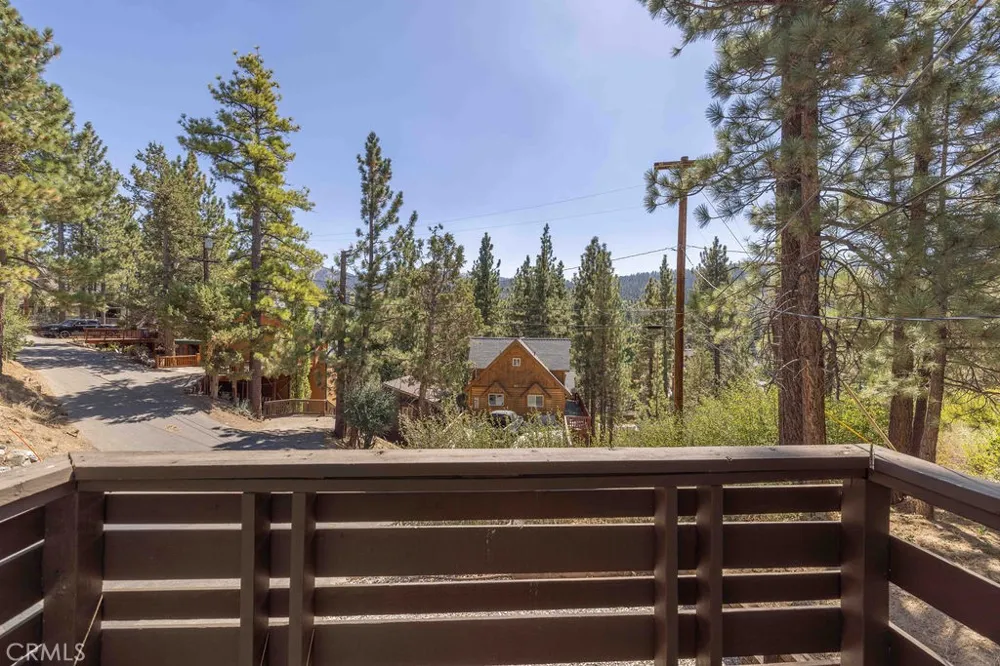 42598 Alta Vista Avenue Big Bear Lake, CA 92315