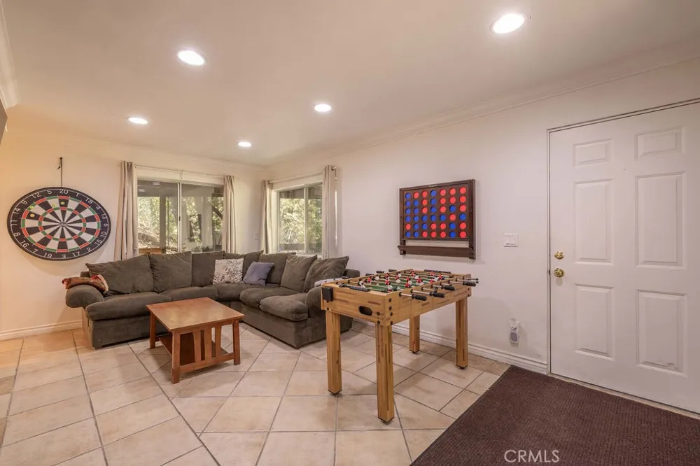 42598 Alta Vista Avenue Big Bear Lake, CA 92315