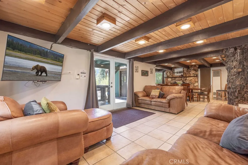 42598 Alta Vista Avenue Big Bear Lake, CA 92315