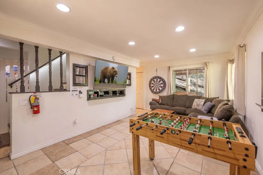 42598 Alta Vista Avenue Big Bear Lake, CA 92315