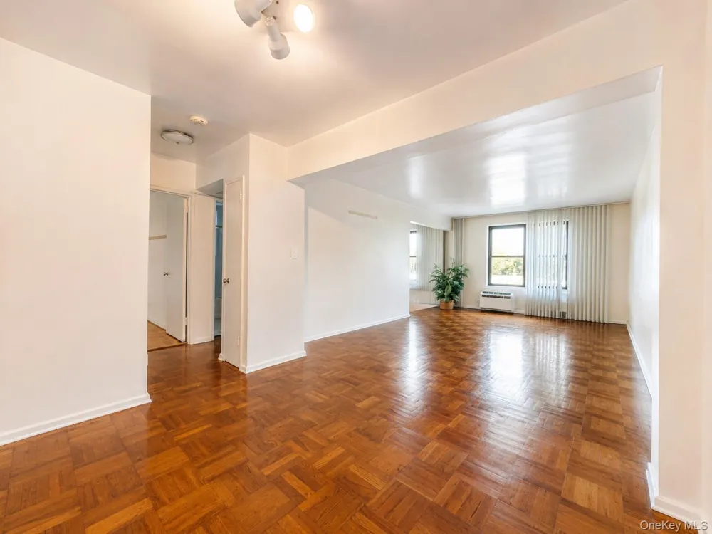 226-26 Union Turnpike #1F Oakland Gardens, NY 11364