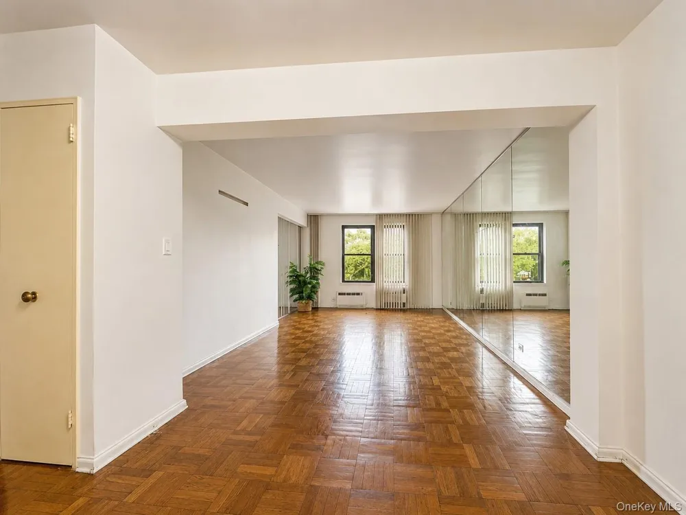 226-26 Union Turnpike #1F Oakland Gardens, NY 11364