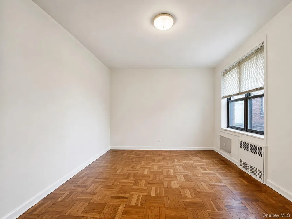 226-26 Union Turnpike #1F Oakland Gardens, NY 11364