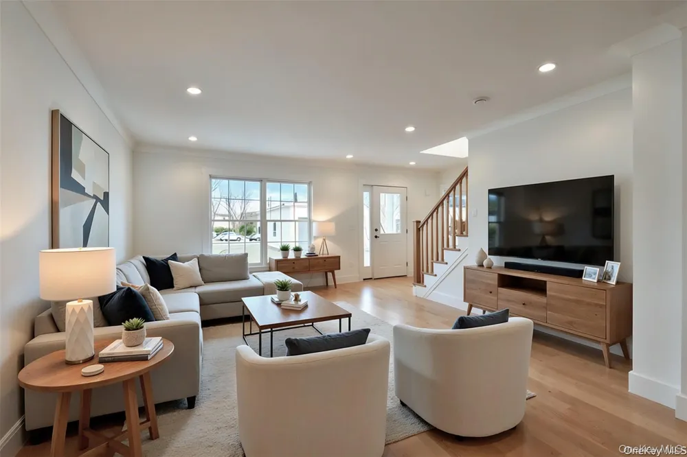 1 Manhasset Avenue #B Port Washington, NY 11050