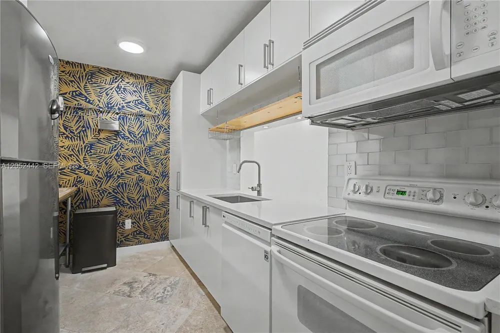 8888 Collins Ave #115 Surfside, FL 33154