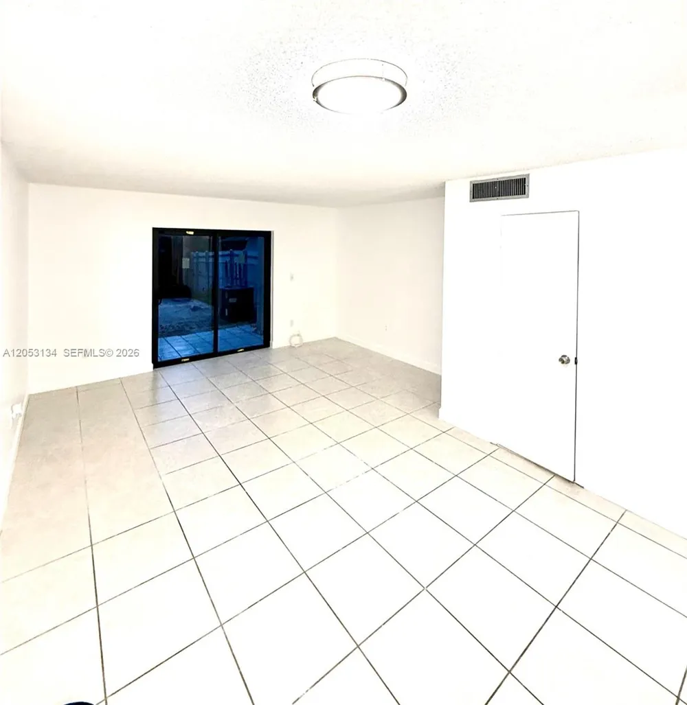 131 SW 109th Ave #L5 Sweetwater, FL 33174