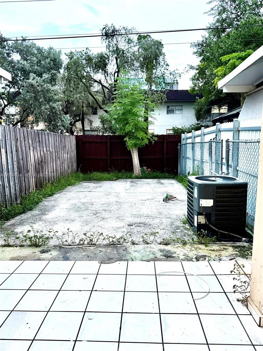 131 SW 109th Ave #L5 Sweetwater, FL 33174