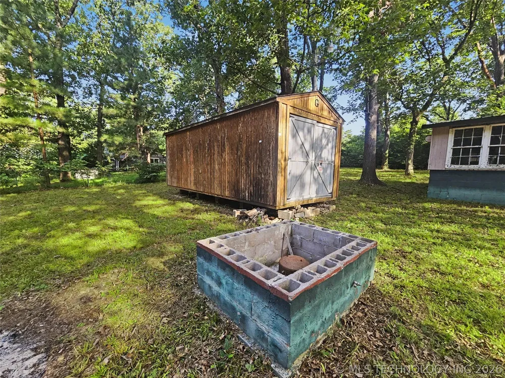 23832 E 865 ROAD Welling, OK 74471