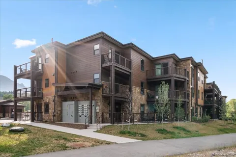 1044 Blue River Parkway #C207