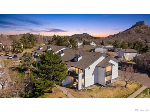 532 Oakwood Drive #E207