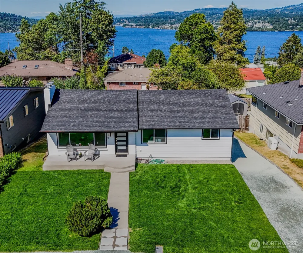 7716 S Mission Drive Seattle, WA 98178