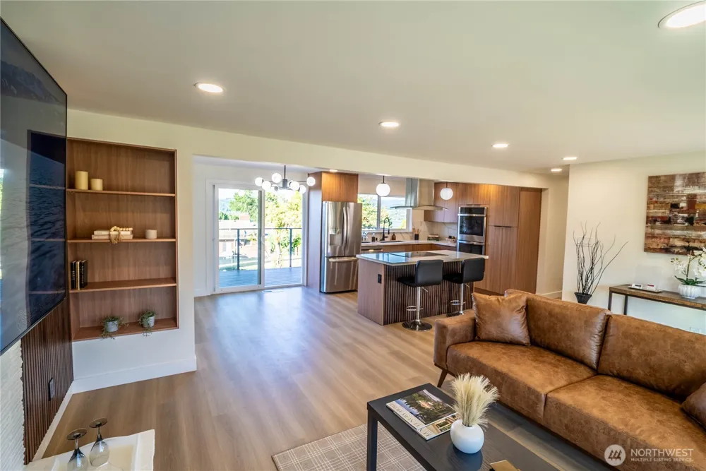 7716 S Mission Drive Seattle, WA 98178