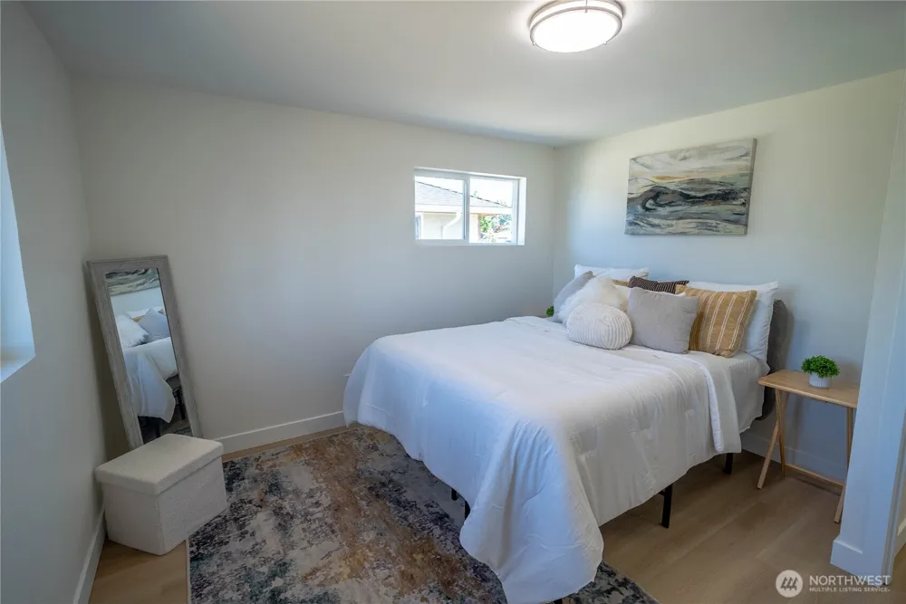 7716 S Mission Drive Seattle, WA 98178