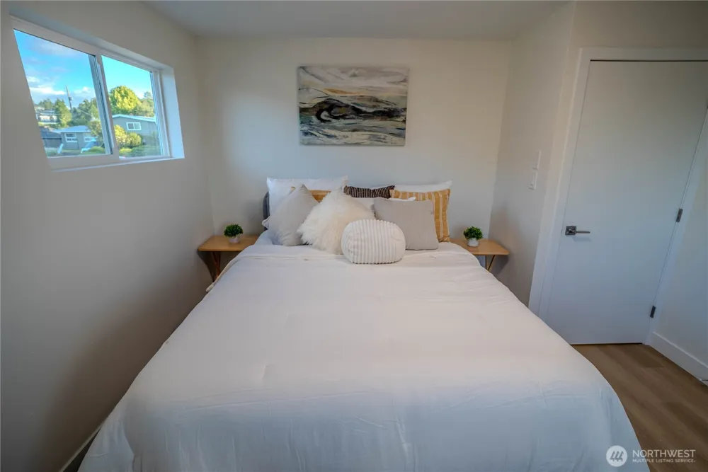 7716 S Mission Drive Seattle, WA 98178