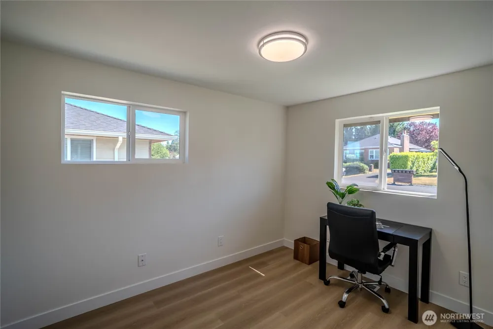 7716 S Mission Drive Seattle, WA 98178