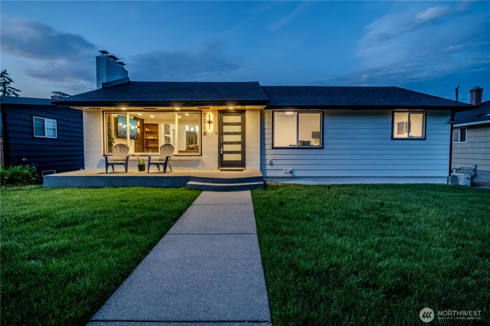 7716 S Mission Drive Seattle, WA 98178