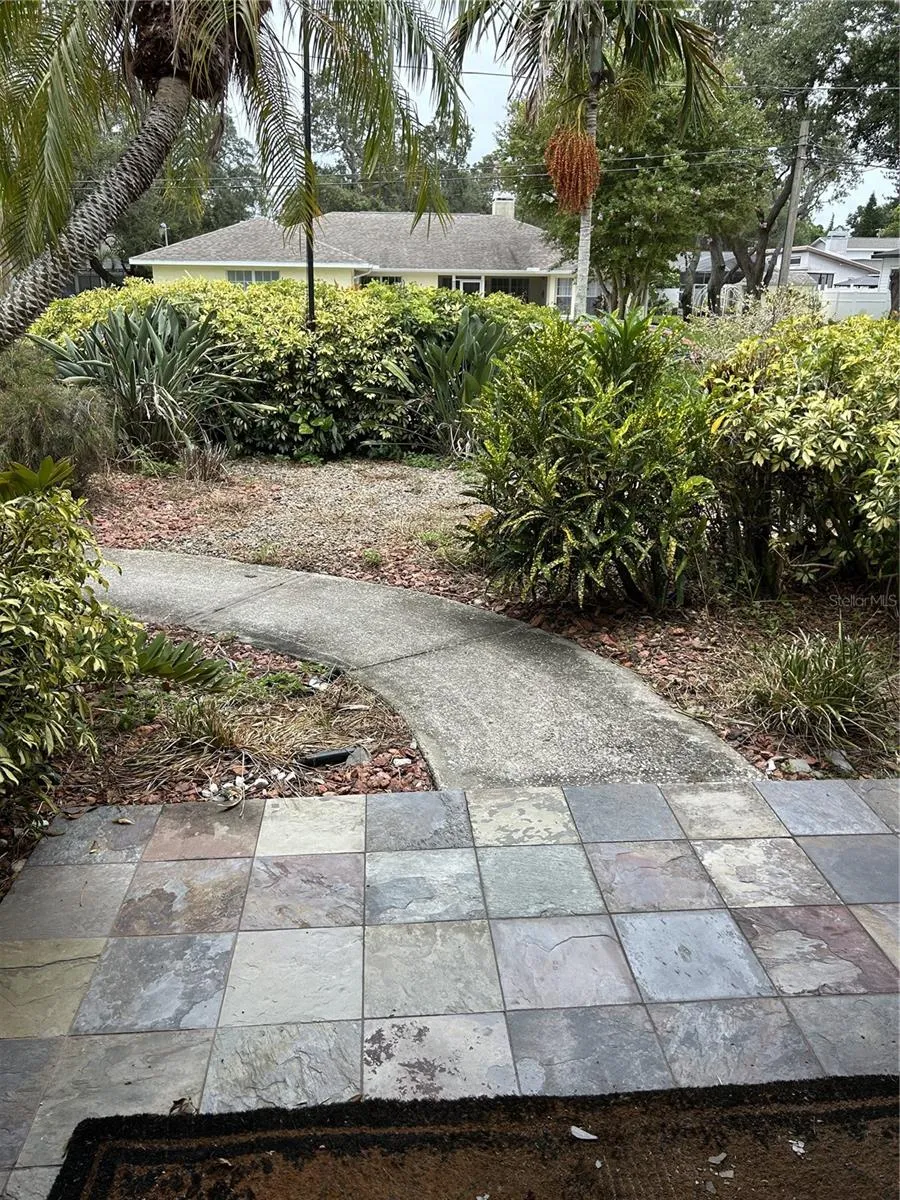 1612 GULF BEACH BOULEVARD Tarpon Springs, FL 34689