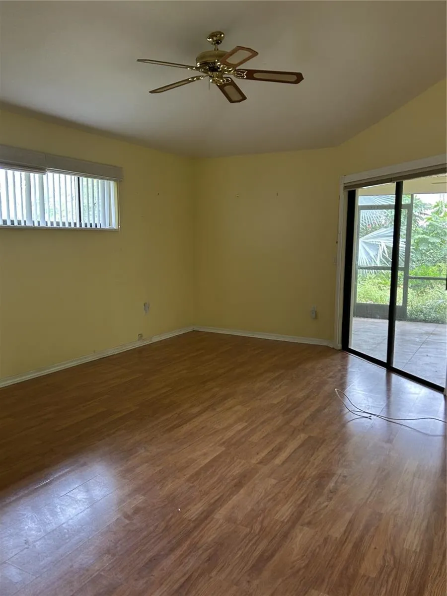 1612 GULF BEACH BOULEVARD Tarpon Springs, FL 34689