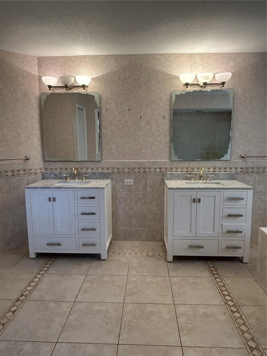 1612 GULF BEACH BOULEVARD Tarpon Springs, FL 34689